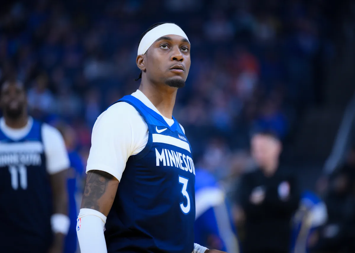 Timberwolves' Jaden McDaniels out with patella tendinitis in left knee; Anthony Edwards' status improved to questionable for Monday