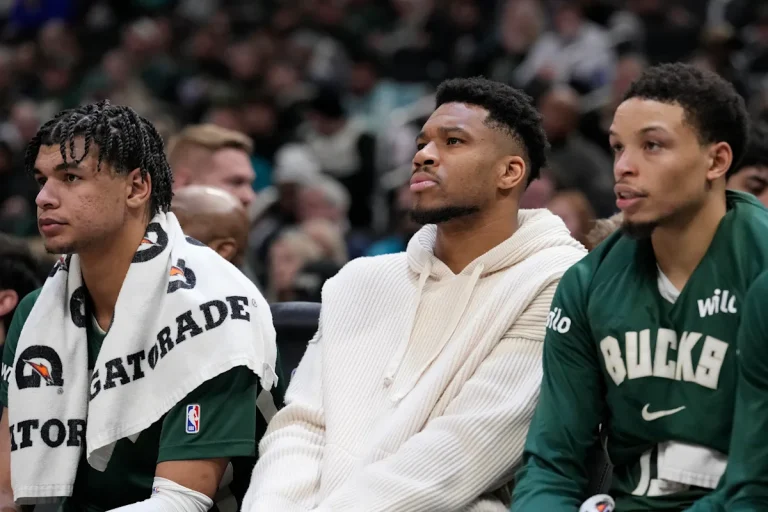 Giannis Antetokounmpo reportedly not aligned with Bucks over playing out the rest of the season