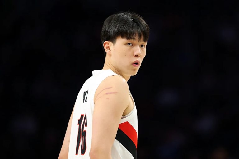 Blazers fined $100K, 2 executives suspended for contact with draft-ineligible player in 2023