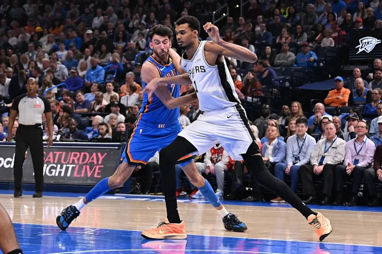 Are the Spurs or Thunder the West favorites? Quick takes and predictions on the NBA playoff races